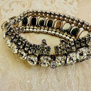 Fabulous chunky 7 inch rhinestone  bracelet vintage Art Deco